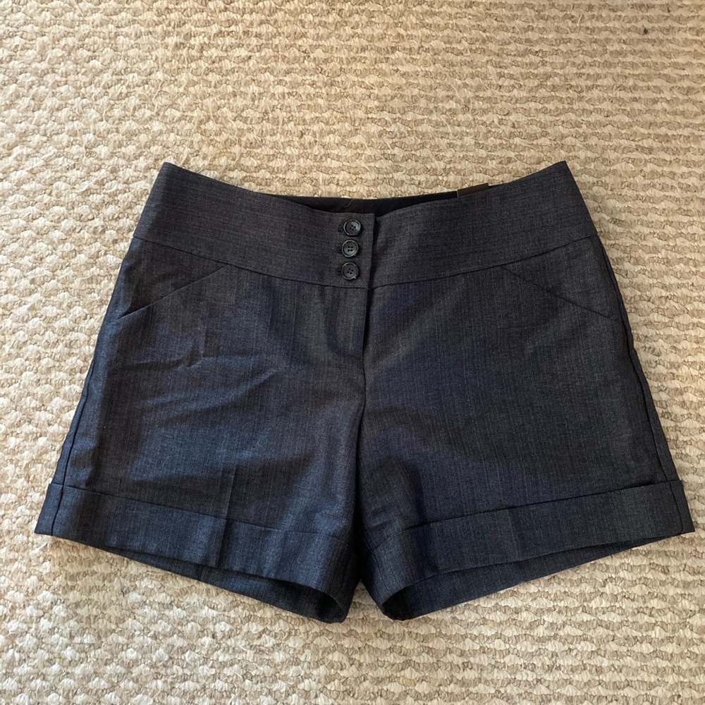 NWT dress denim pattern shorts!
